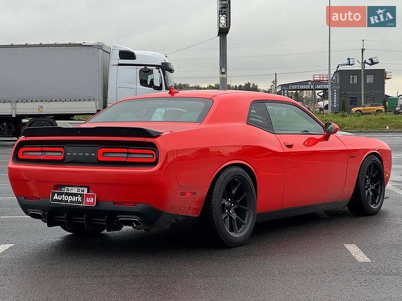 Купе Dodge Challenger 2017 в Львове