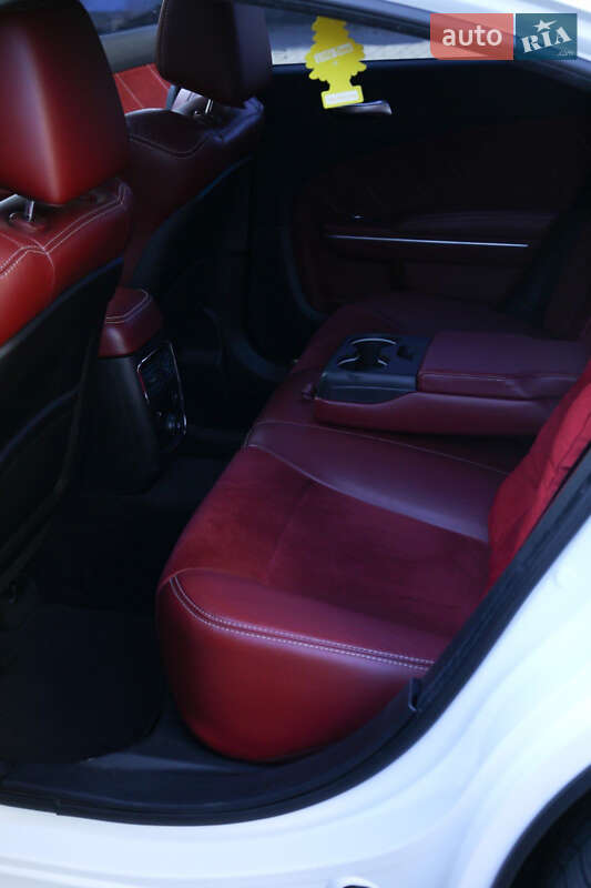 Седан Dodge Charger 2013 в Одесі