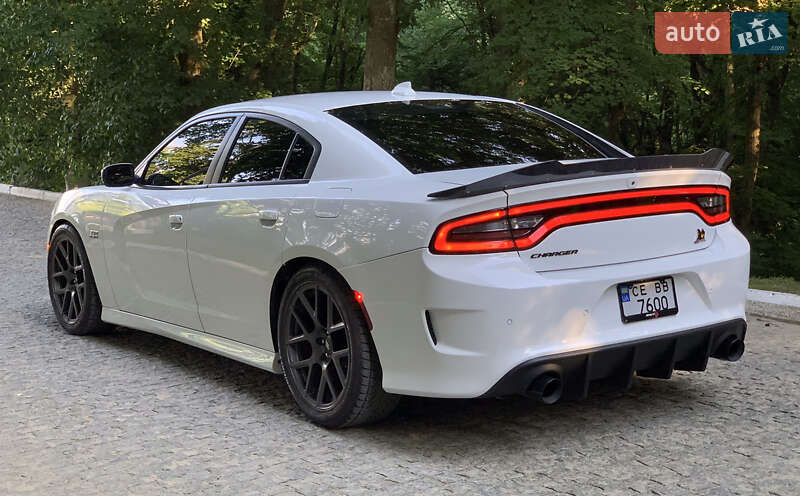 Седан Dodge Charger 2018 в Чернівцях