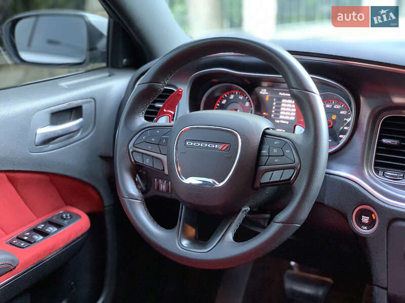 Седан Dodge Charger 2018 в Чернівцях