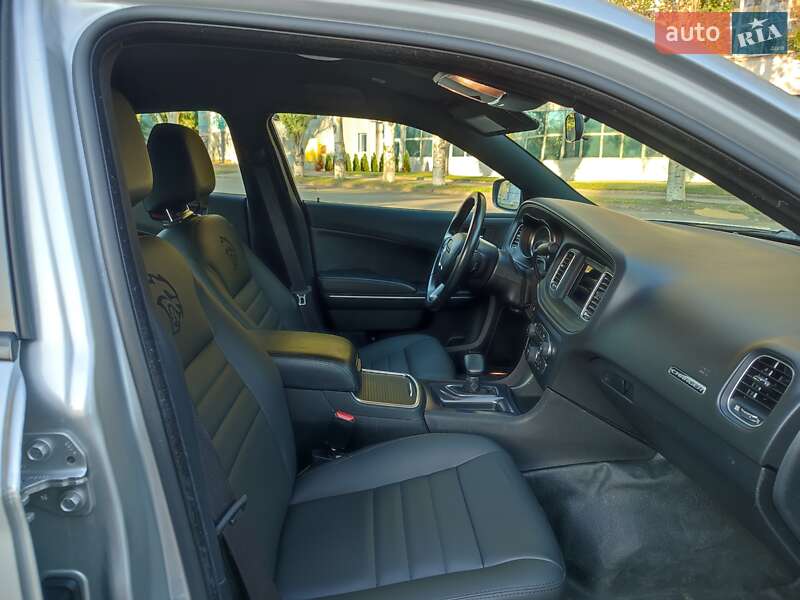 Седан Dodge Charger 2019 в Николаеве