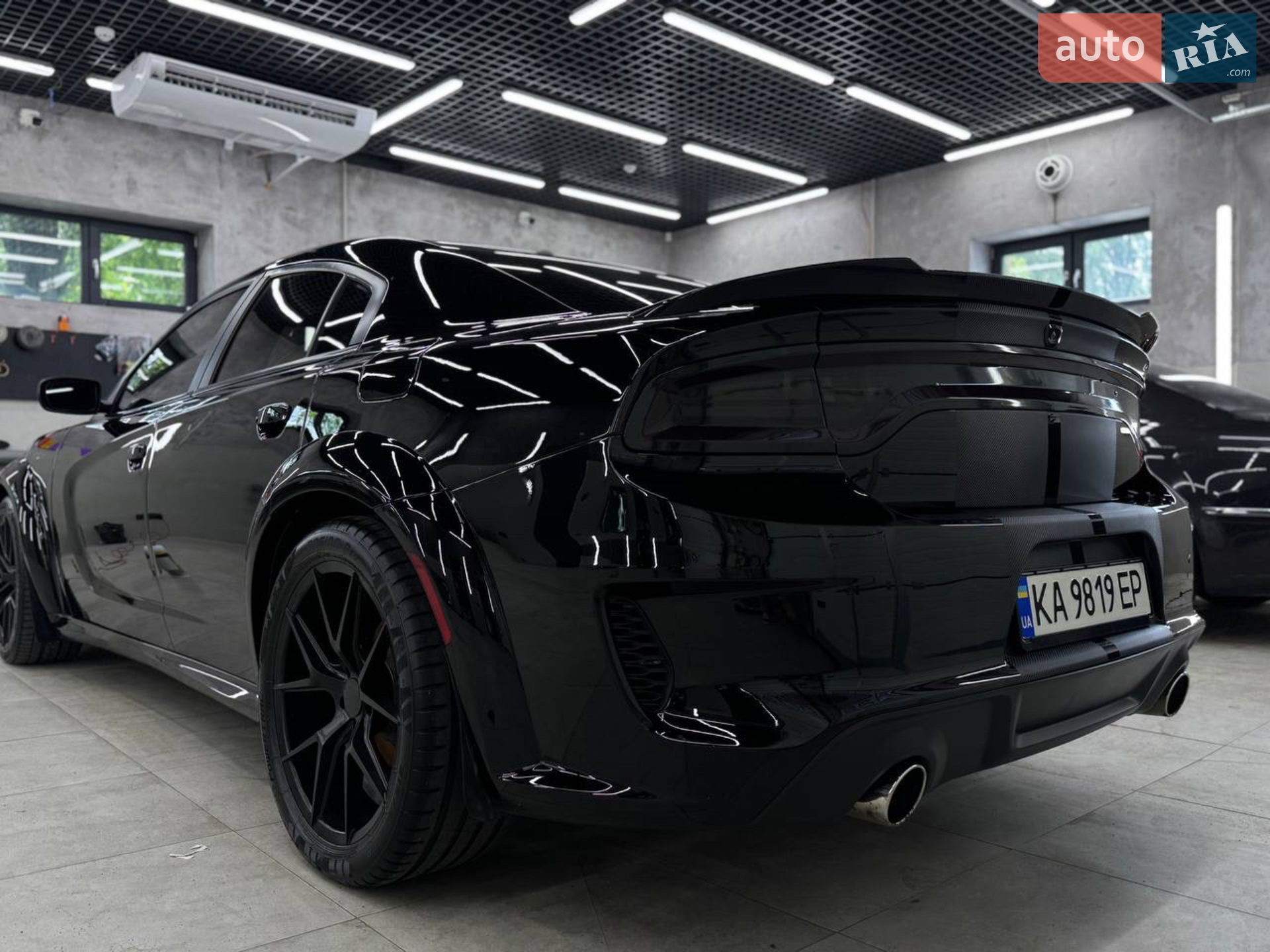 2017 Dodge Charger - мініатюра 19