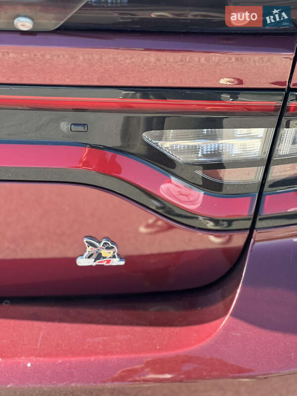 Седан Dodge Charger 2017 в Черкасах