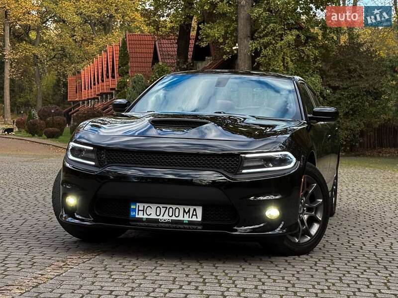 Седан Dodge Charger 2017 в Львове