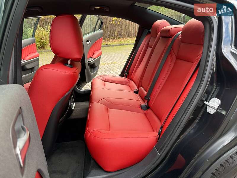 Седан Dodge Charger 2017 в Львове