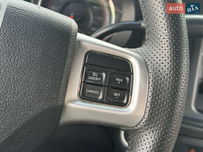 Седан Dodge Charger 2013 в Одесі