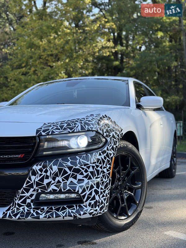 Седан Dodge Charger 2016 в Киеве фото Седан Dodge Charger 2016 в Киеве
