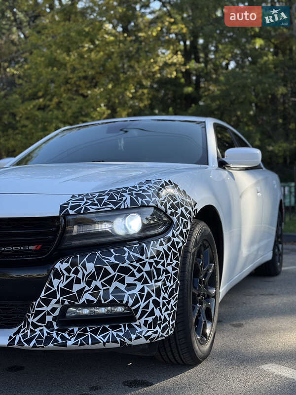 Седан Dodge Charger 2016 в Киеве фото 10 Седан Dodge Charger 2016 в Киеве