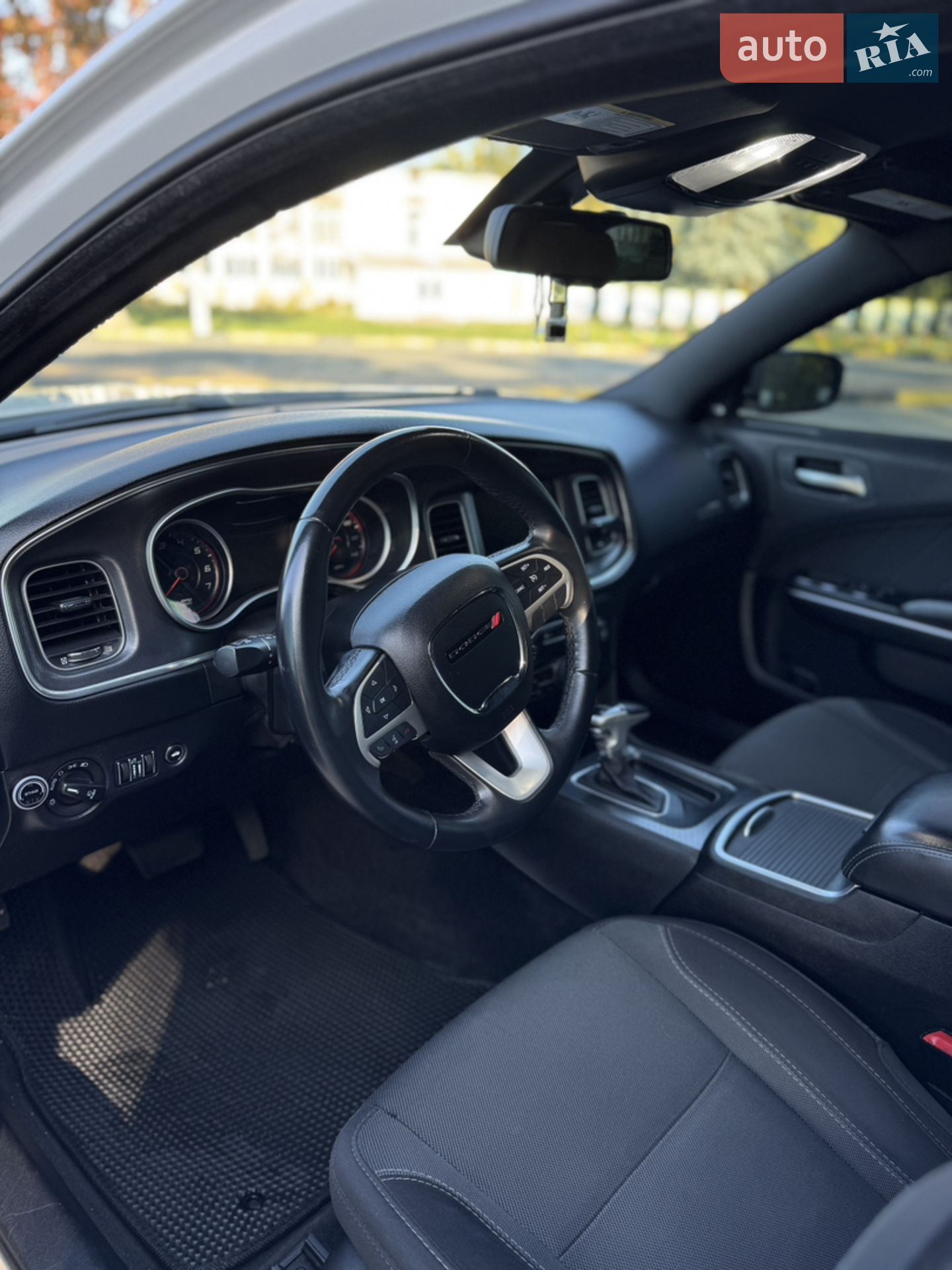 2016 Dodge Charger - мініатюра 40