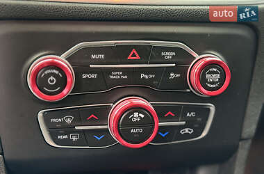 Седан Dodge Charger 2018 в 