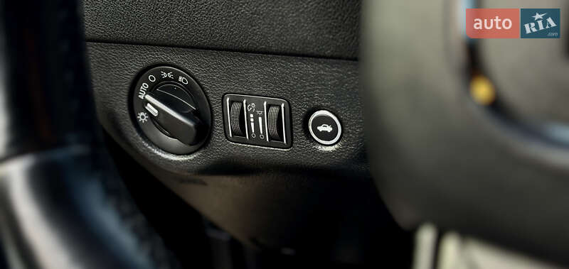 Седан Dodge Charger 2016 в Черкасах