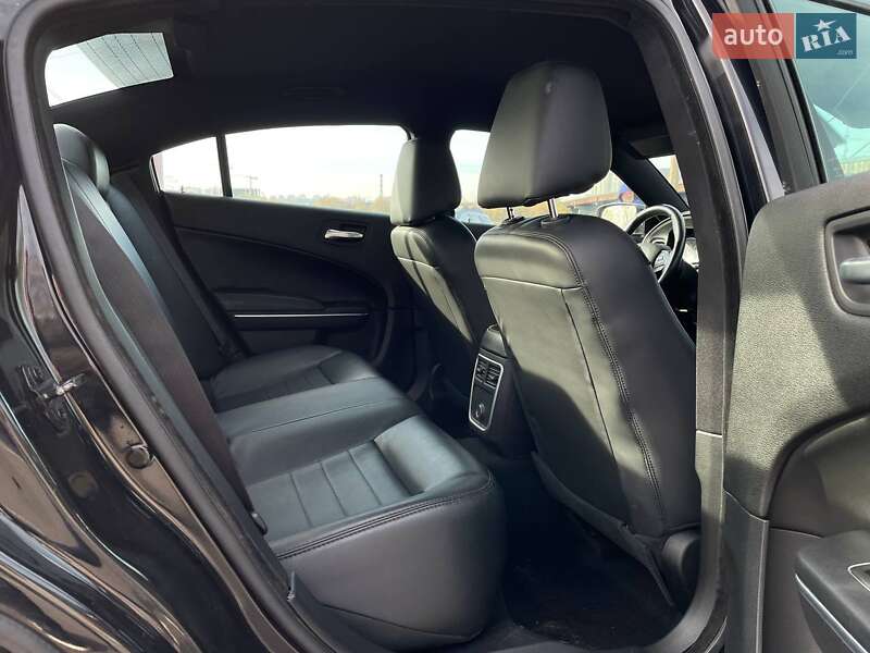 Седан Dodge Charger 2016 в Киеве фото 22 Седан Dodge Charger 2016 в Киеве