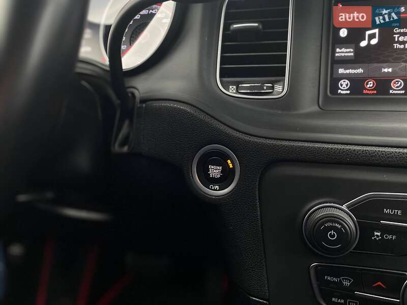 Седан Dodge Charger 2019 в Киеве