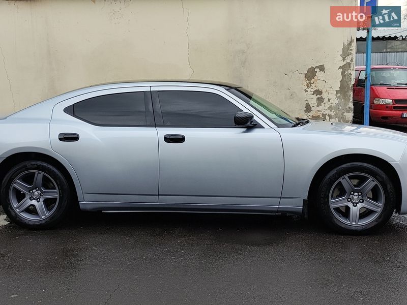 Седан Dodge Charger 2006 в Першотравенске