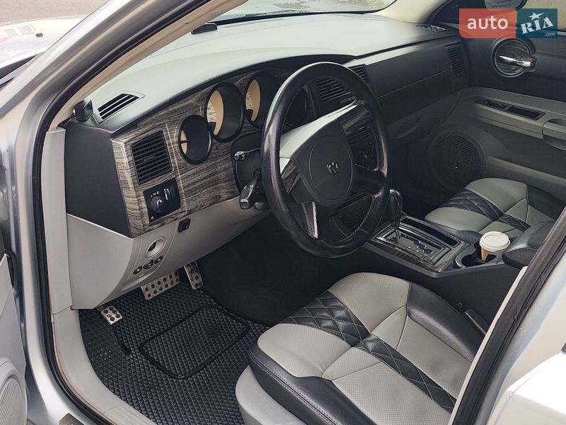 Седан Dodge Charger 2006 в Першотравенске