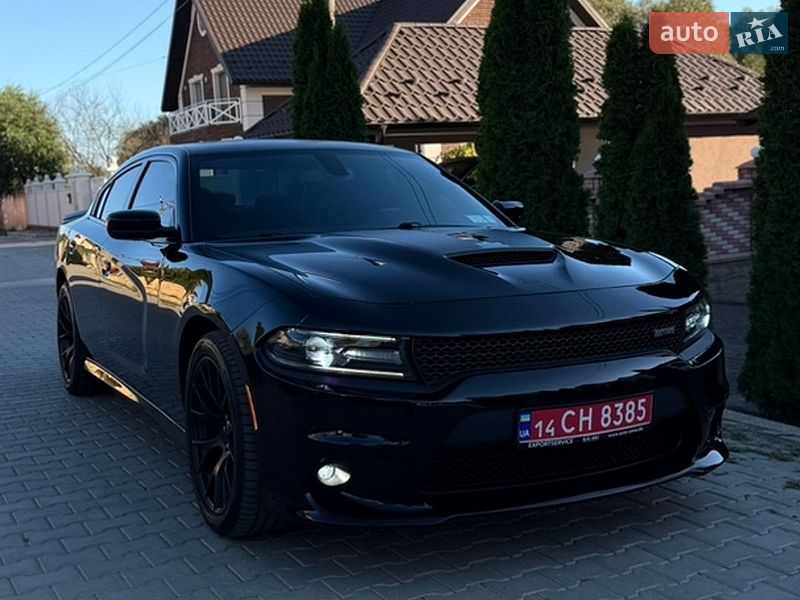 Седан Dodge Charger 2021 в Черновцах