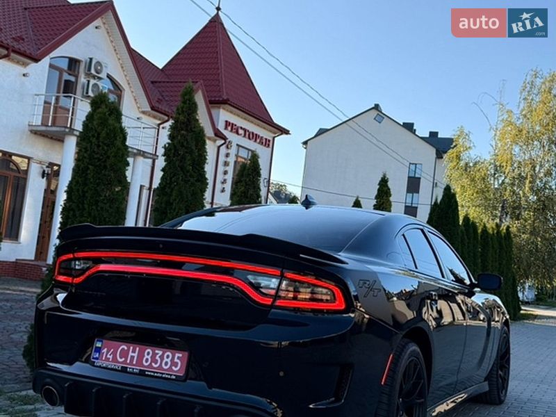 Седан Dodge Charger 2021 в Черновцах