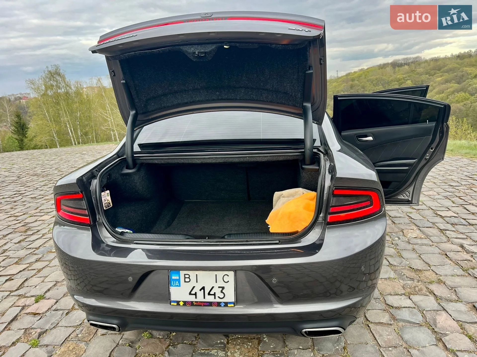 2017 Dodge Charger - мініатюра 37