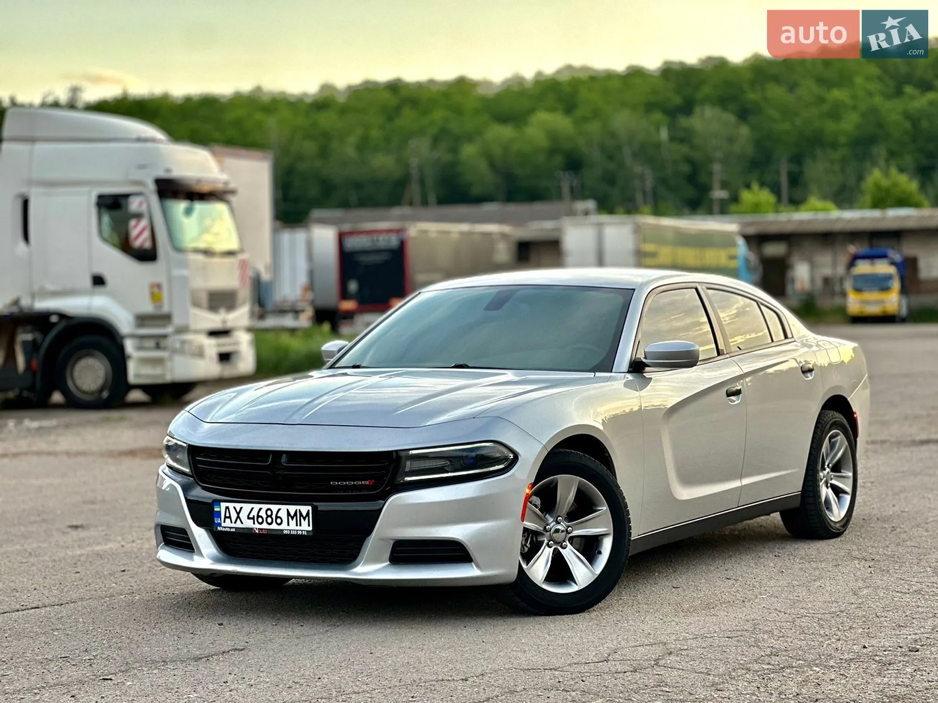 2016 Dodge Charger - мініатюра 3