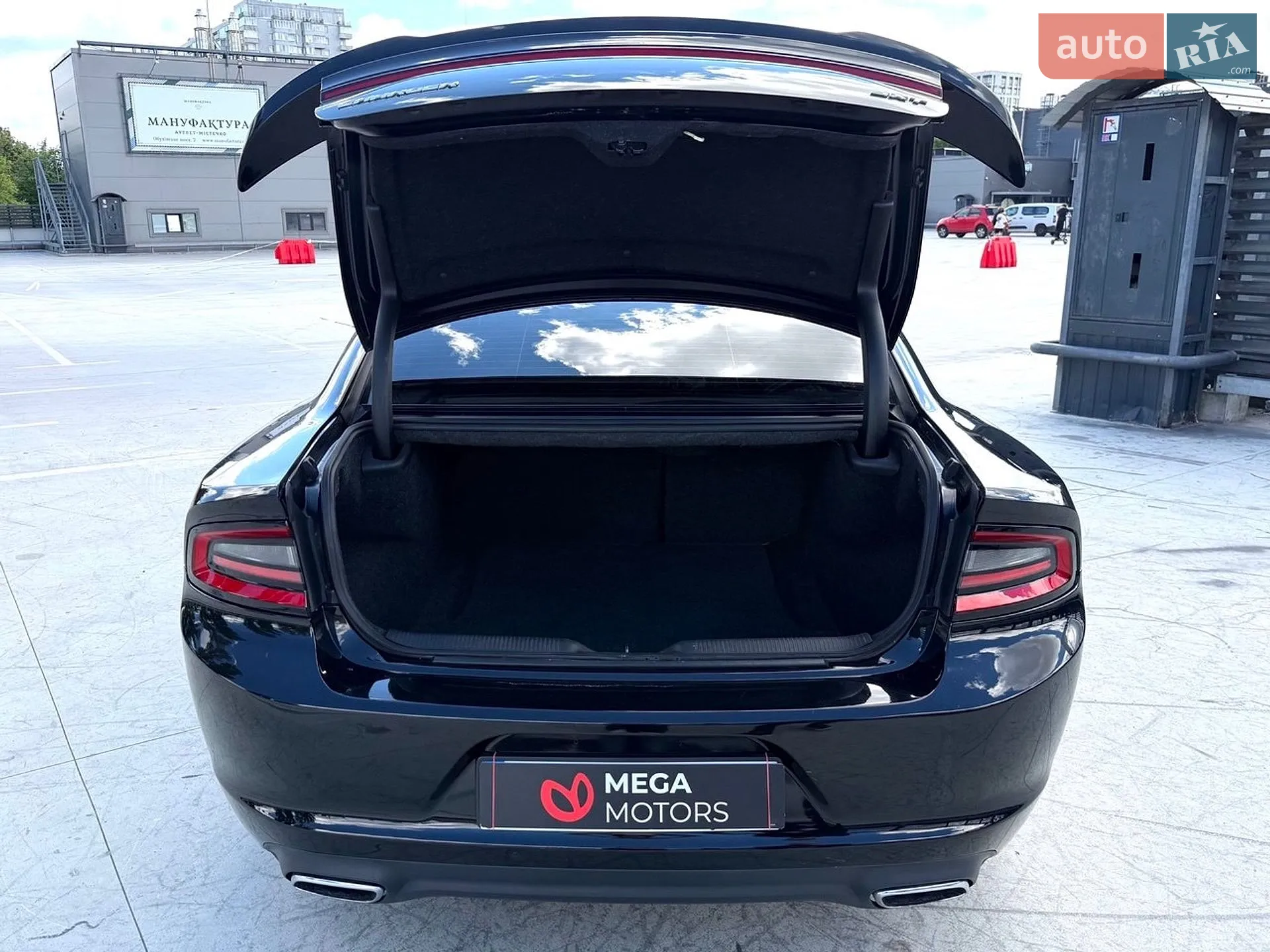2016 Dodge Charger - мініатюра 10