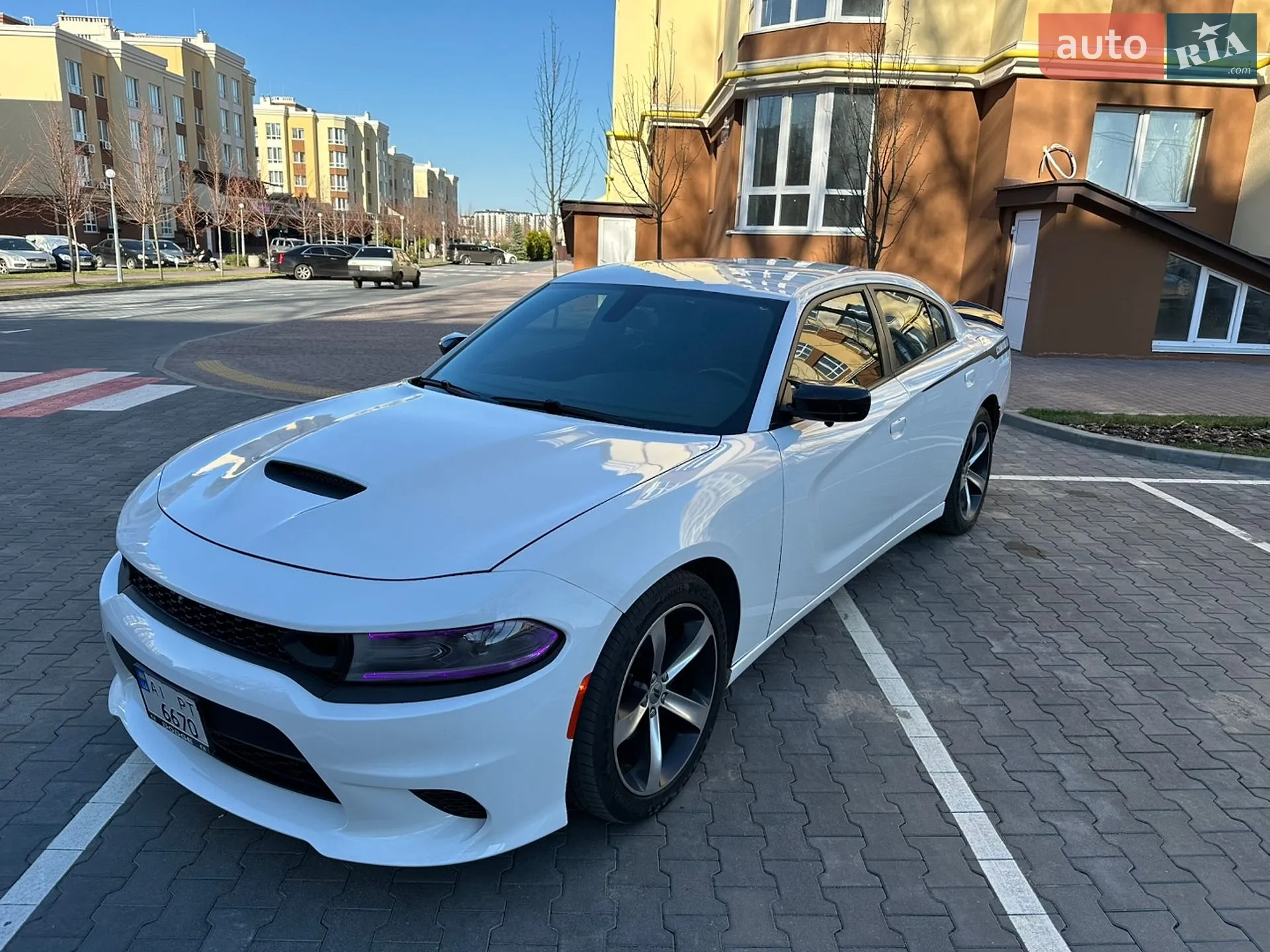2015 Dodge Charger - мініатюра 18