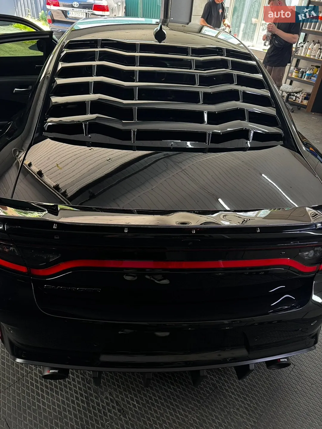 2017 Dodge Charger - мініатюра 18