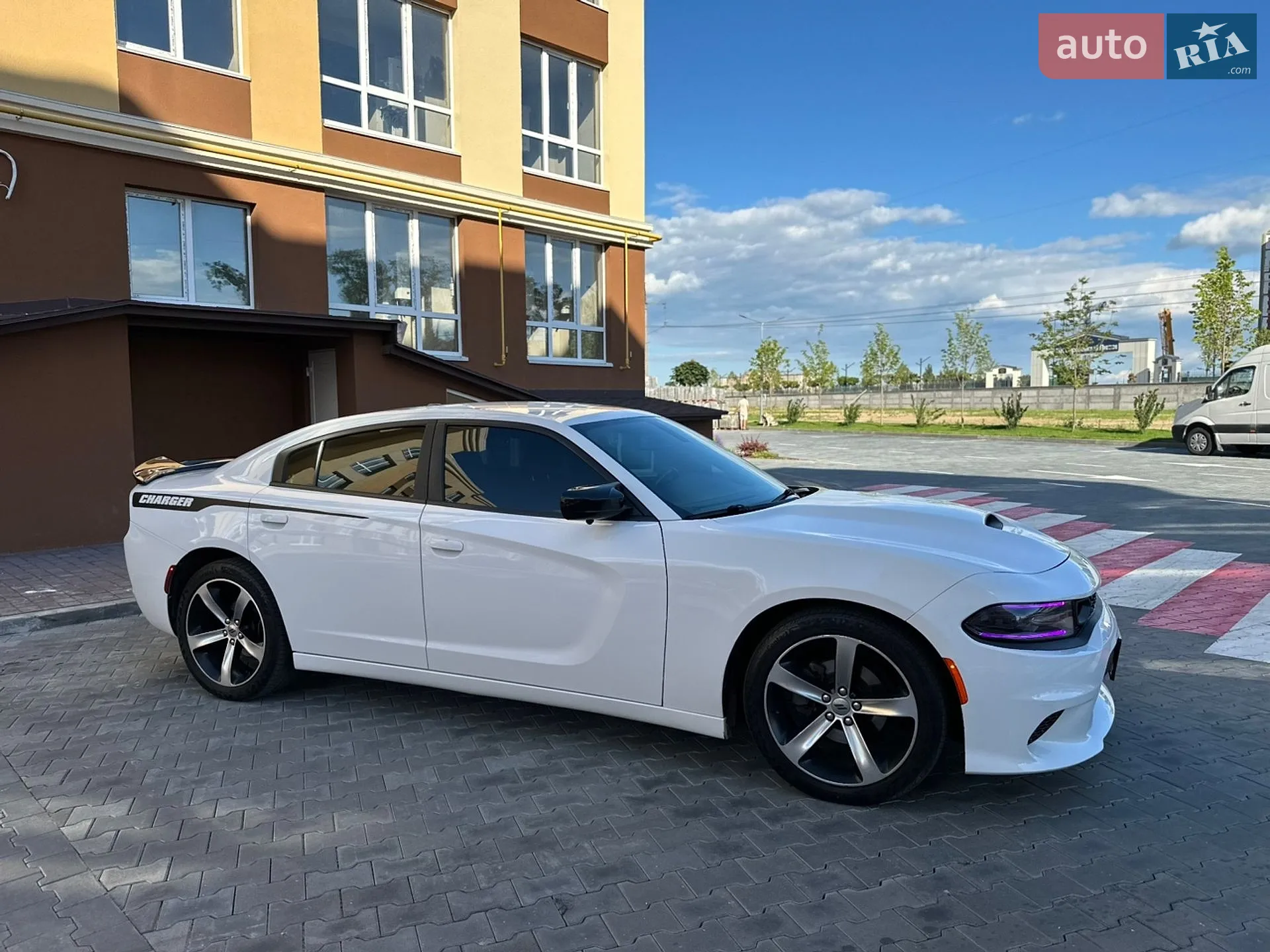 2015 Dodge Charger - мініатюра 13