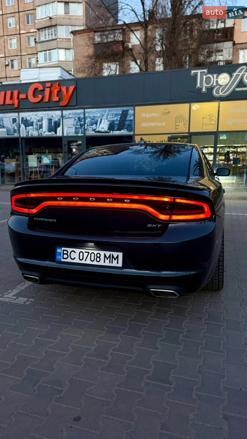 2016 Dodge Charger - мініатюра 3