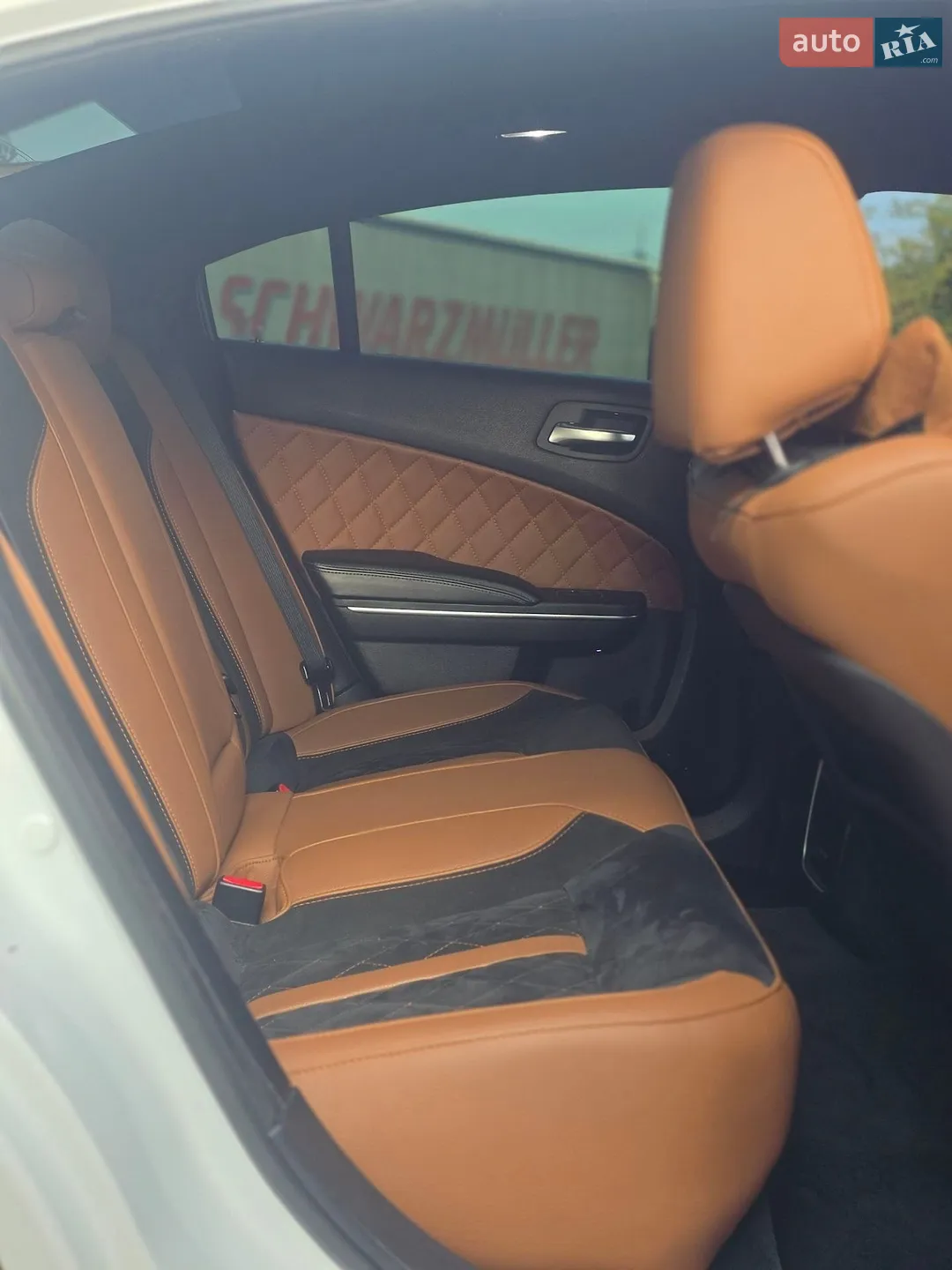 2016 Dodge Charger - мініатюра 18