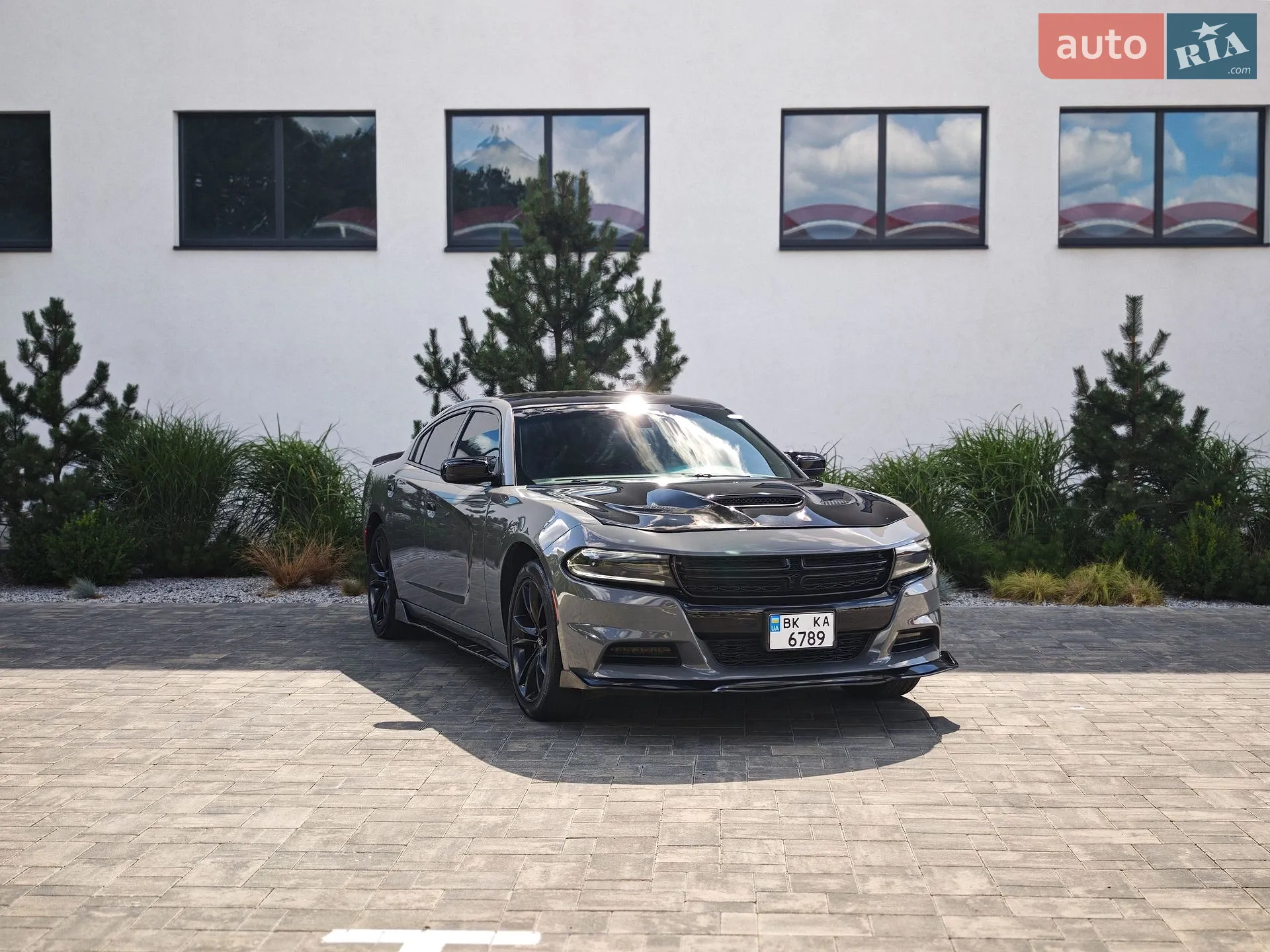 2017 Dodge Charger - мініатюра 3