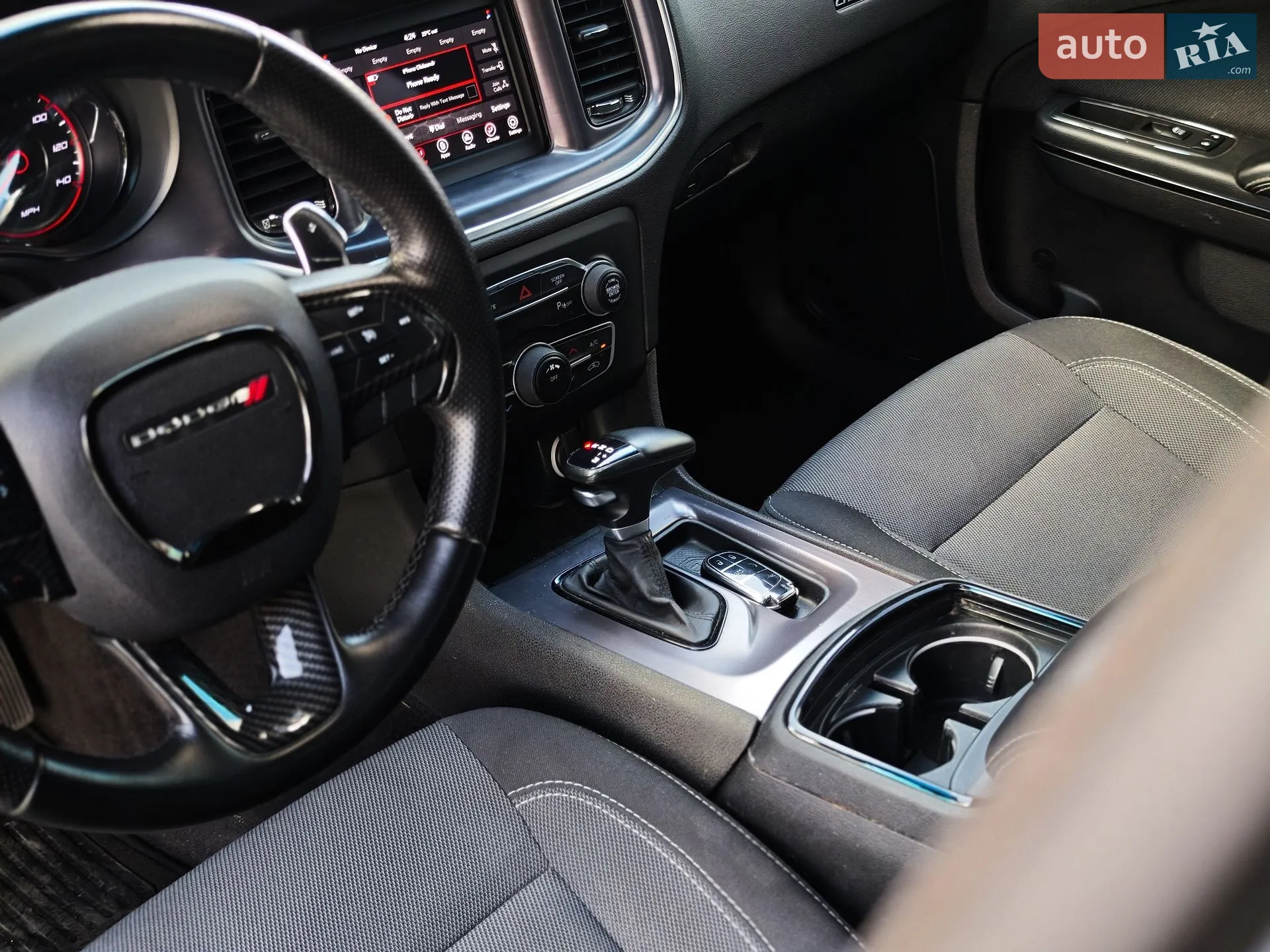2017 Dodge Charger - мініатюра 31