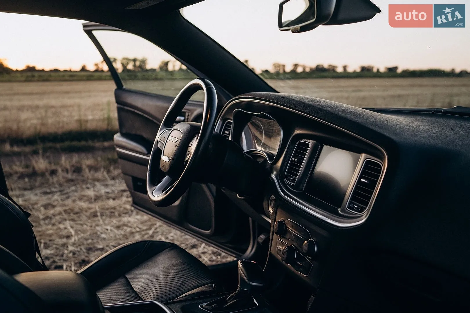 2015 Dodge Charger - мініатюра 25