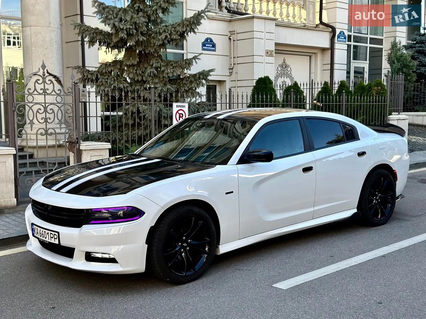 2018 Dodge Charger - мініатюра 3