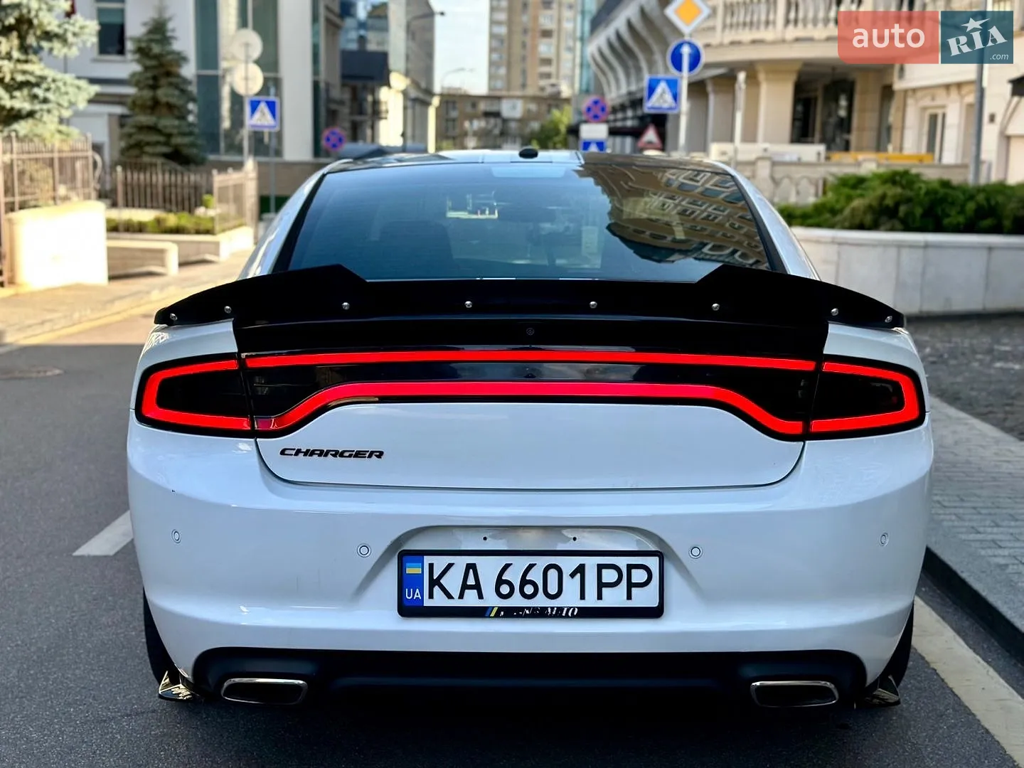 2018 Dodge Charger - мініатюра 17