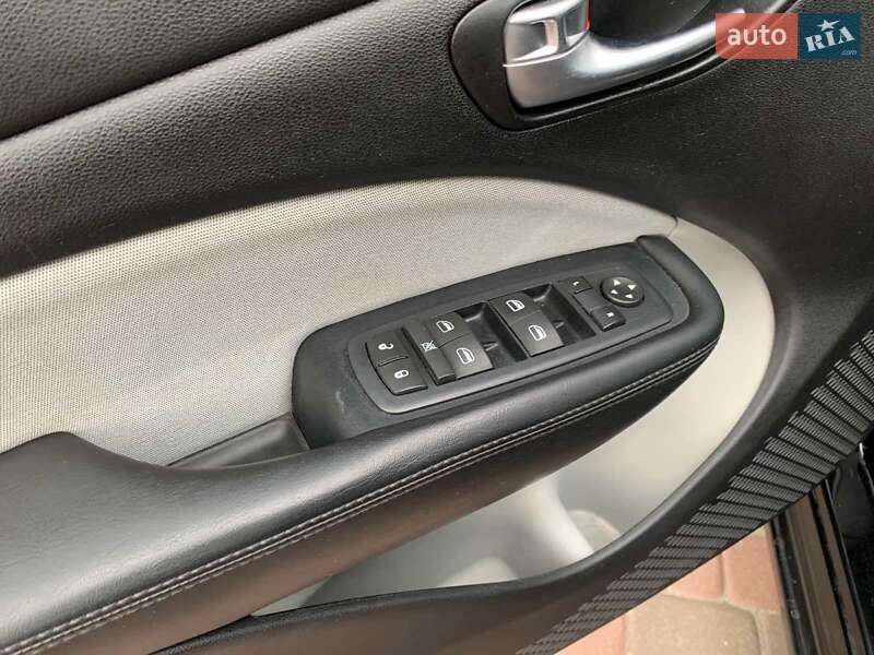 Седан Dodge Dart 2016 в Ровно