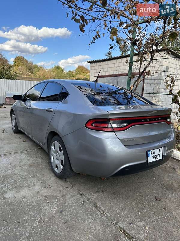 Седан Dodge Dart 2015 в Чечельнику