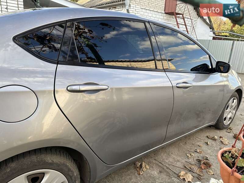Седан Dodge Dart 2015 в Чечельнику