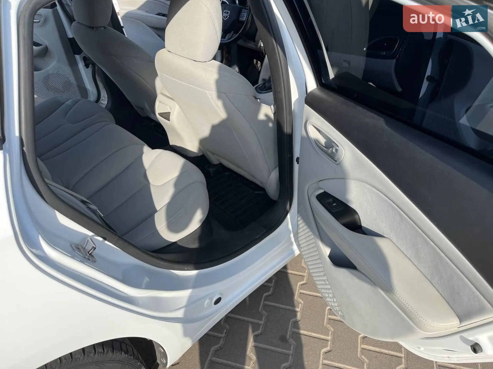 2012 Dodge Dart - мініатюра 16