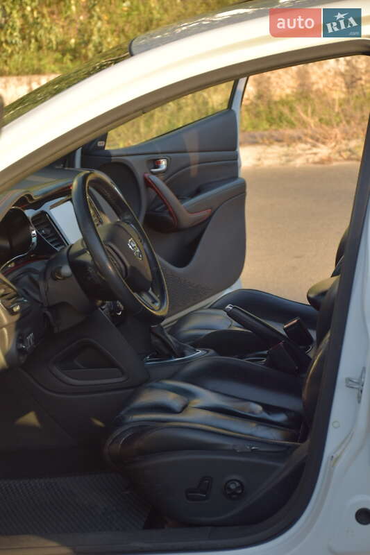 Седан Dodge Dart 2013 в Києві