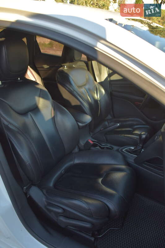 Седан Dodge Dart 2013 в Києві