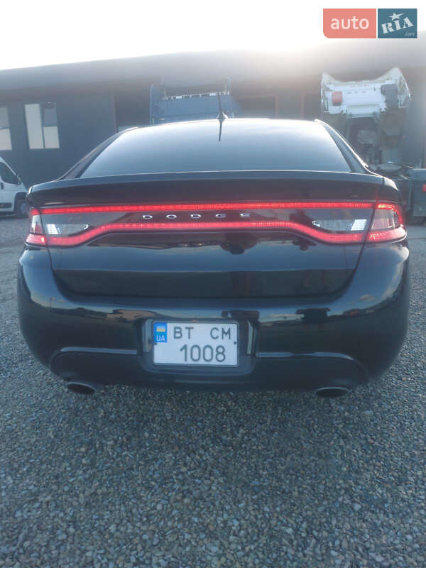 Седан Dodge Dart 2015 в Ужгороде