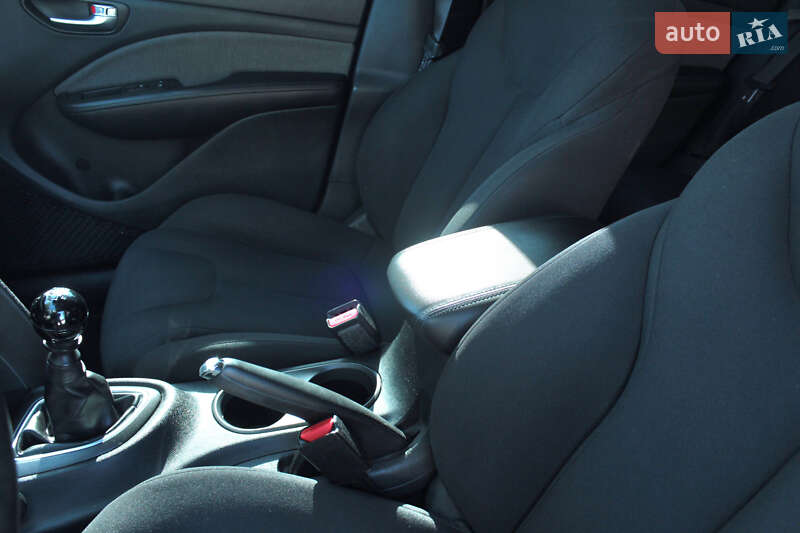 Седан Dodge Dart 2013 в Дніпрі фото 10 Седан Dodge Dart 2013 в Дніпрі