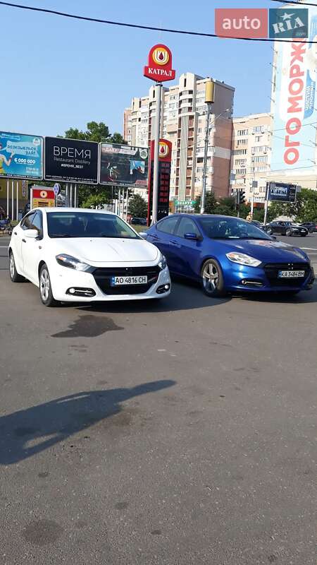Седан Dodge Dart 2013 в Ужгороде