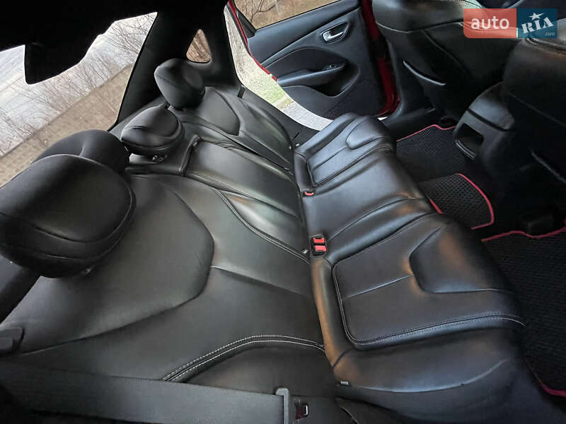 Седан Dodge Dart 2013 в Кривому Розі