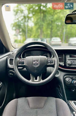 Седан Dodge Dart 2015 в 