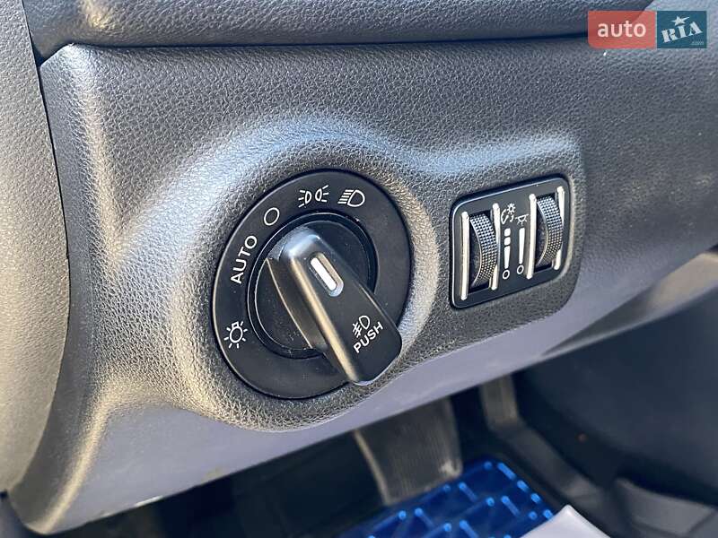 Седан Dodge Dart 2015 в Днепре