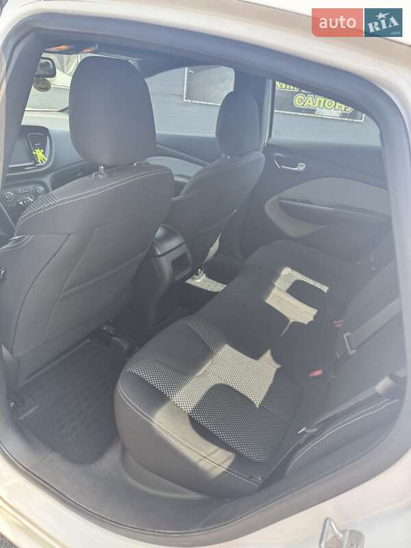 Седан Dodge Dart 2015 в Киеве фото 6 Седан Dodge Dart 2015 в Киеве