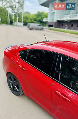 Седан Dodge Dart 2015 в 