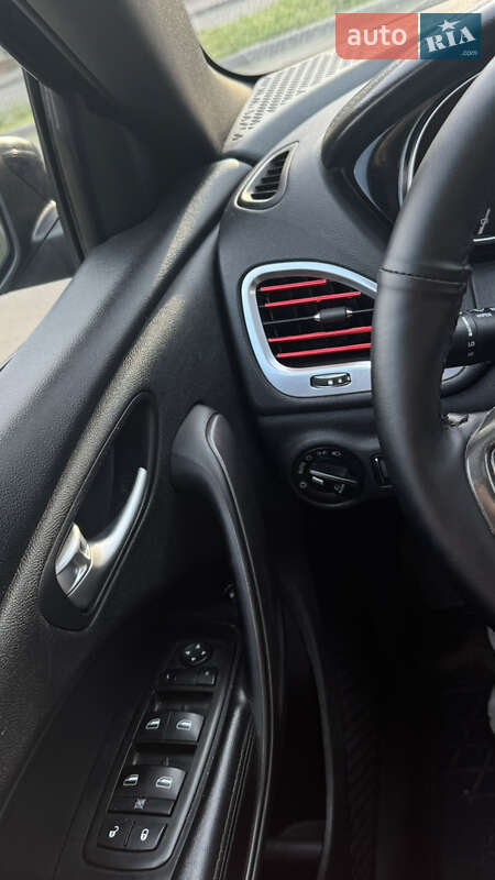 Седан Dodge Dart 2012 в Києві