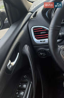 Седан Dodge Dart 2012 в 